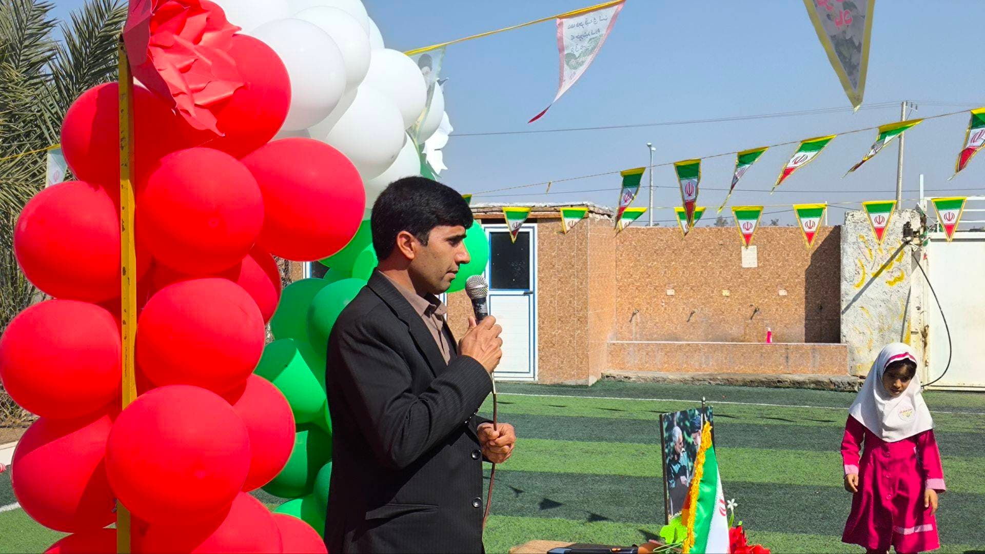 دبستان هوشمند غیر دولتی ثامن (ع) رودبارجنوب